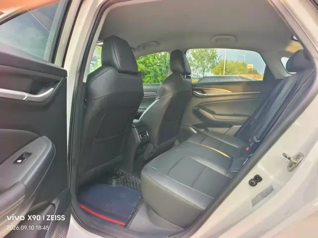Changan Eado — Фото автомобиля 5