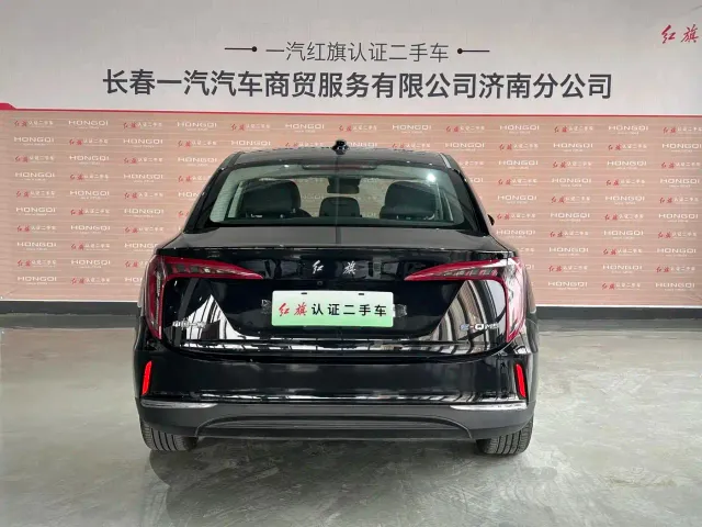 Hongqi E-QM5 — Фото автомобиля 3