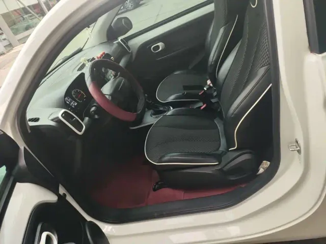 Roewe Clever — Фото автомобиля 14