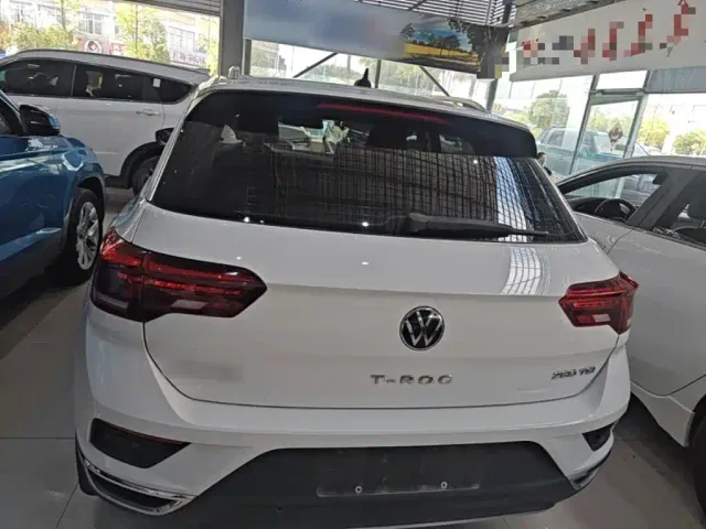 Volkswagen T-Roc — Фото автомобиля 5