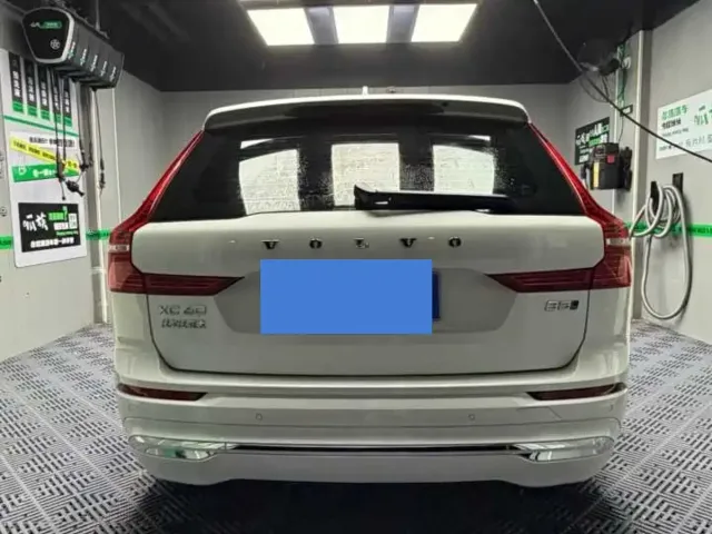Volvo Volvo XC60 2023 B5 AWD Smart Luxury Edition — Фото автомобиля 4