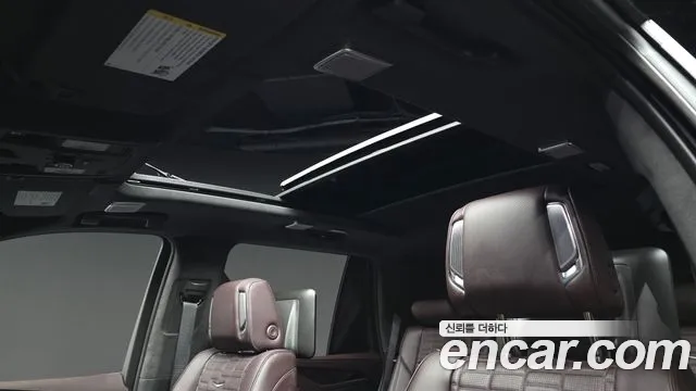 Cadillac Escalade 5th Gen — Фото автомобиля 27