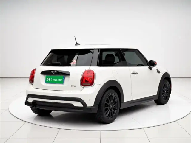 MINI Hatch — Фото автомобиля 5