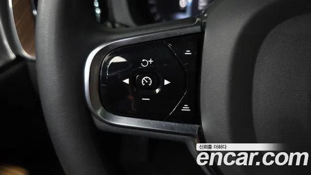 Volvo XC60 2nd Gen — Фото автомобиля 24