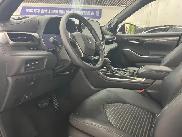 Toyota Crown Kluger — Фото автомобиля 6