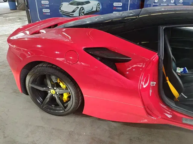 Ferrari F8 — Фото автомобиля 16