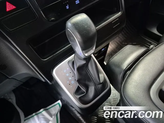 Hyundai Staria — Фото автомобиля 8