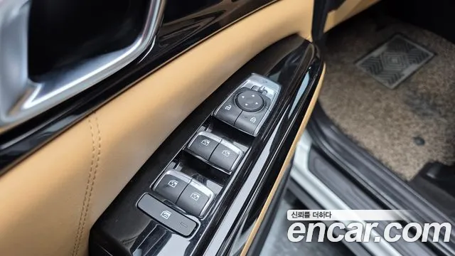 Kia Canival Carnival 4 поколение Дизель 7 мест Signature — Фото автомобиля 28