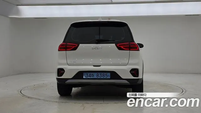 Kia Niro — Фото автомобиля 4