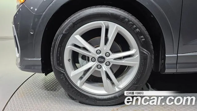 Audi Q3 35 TDI Premium Sportback — Фото автомобиля 5