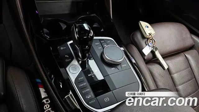 BMW X4 xDrive20i M Sport — Фото автомобиля 9