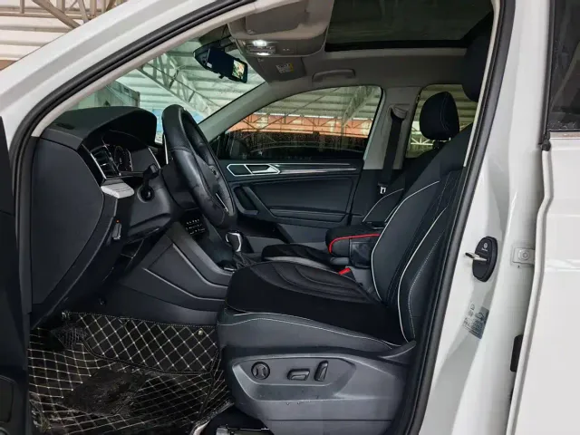 Volkswagen Tiguan L — Фото автомобиля 4