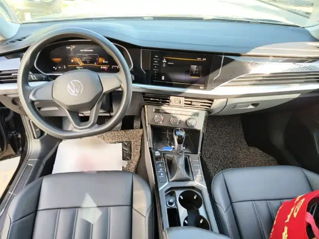 Volkswagen Passat — Фото автомобиля 9