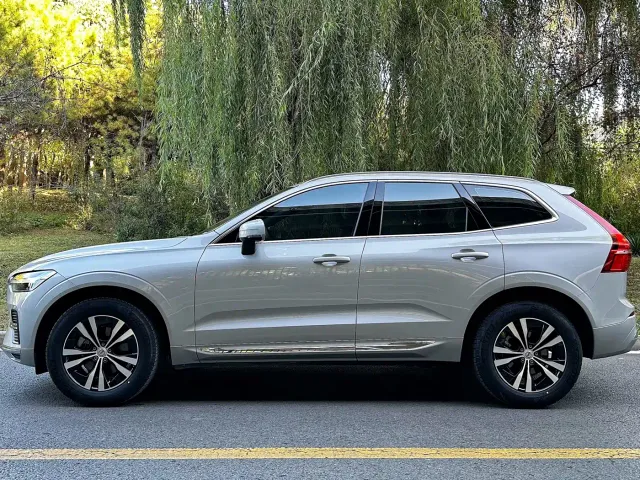 Volvo XC60 — Фото автомобиля 3