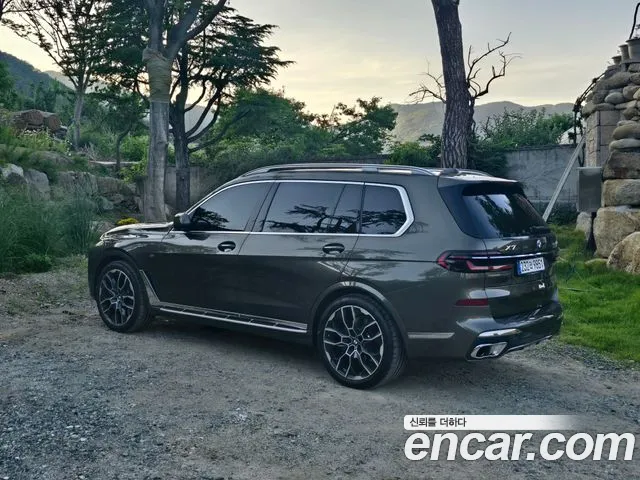 BMW X7 xDrive 40d M Sport 7 мест — Фото автомобиля 14