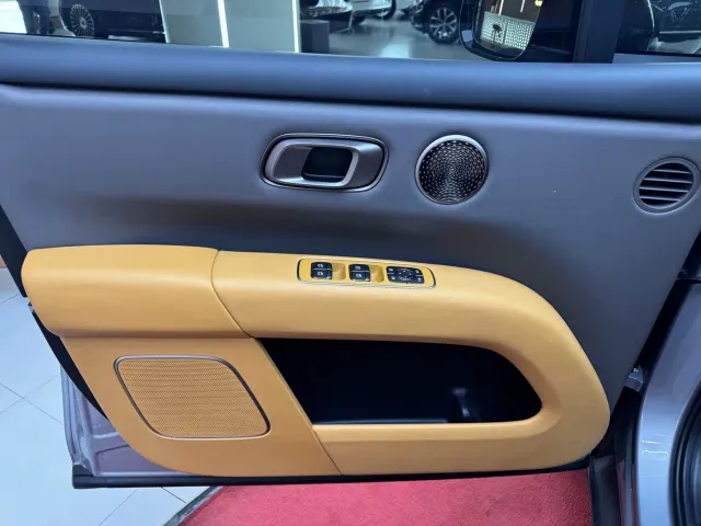 Li Auto i6 — Фото автомобиля 9