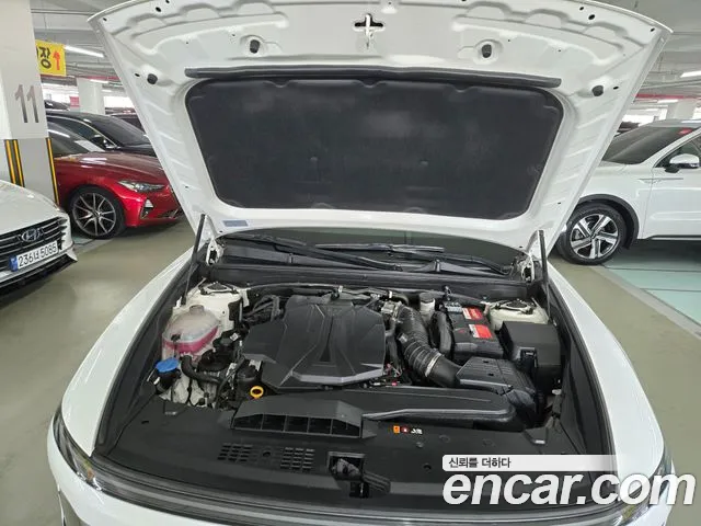 Hyundai Grandeur GN7 — Фото автомобиля 8