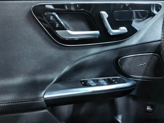 Mercedes-Benz C-Class — Фото автомобиля 15