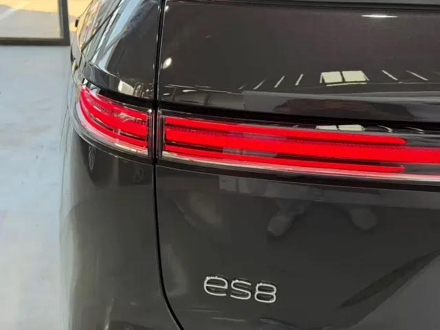 Nio ES8 — Фото автомобиля 19