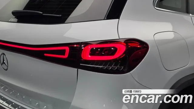 Mercedes-Benz EQA — Фото автомобиля 22