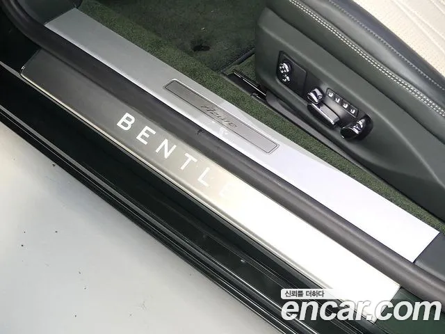 Bentley Continental — Фото автомобиля 8