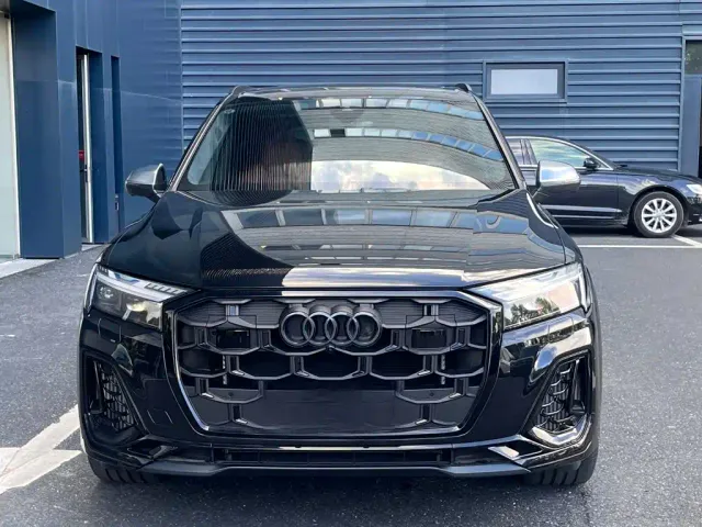 Audi SQ7 — Фото автомобиля 2
