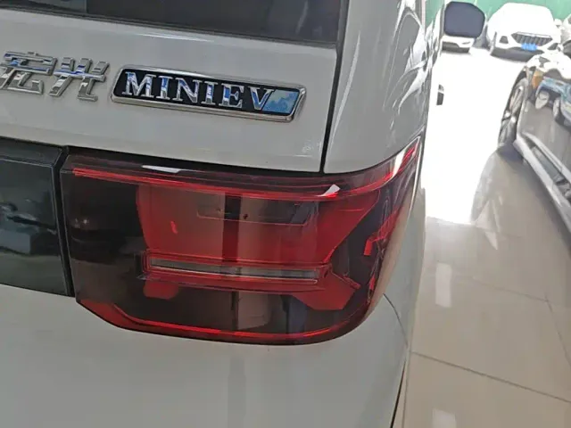 Wuling Hongguang Mini EV — Фото автомобиля 7