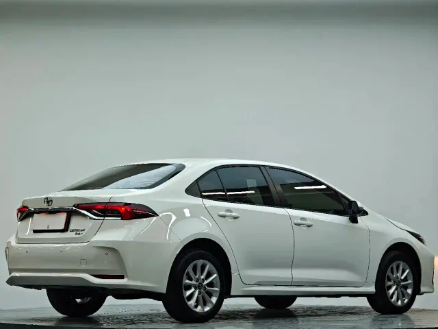 Toyota Corolla — Фото автомобиля 6