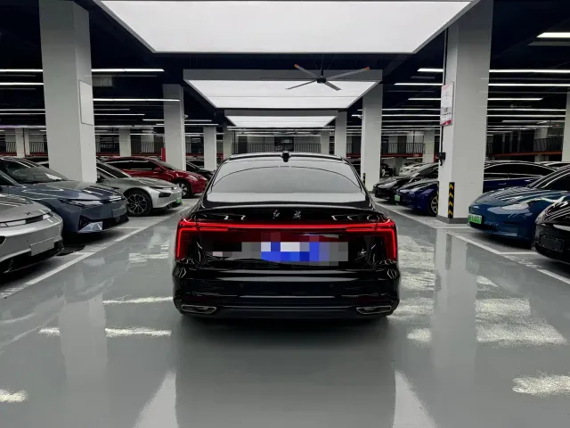 Hongqi H5 — Фото автомобиля 14