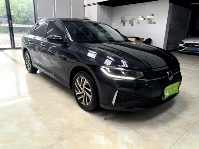 Volkswagen Lavida 2024 Model 300TSI DSG Starlight Leading Edition — Фото автомобиля 3