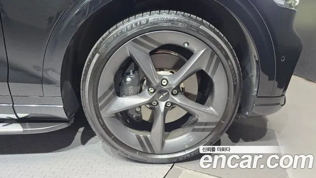 Genesis GV70 — Фото автомобиля 6