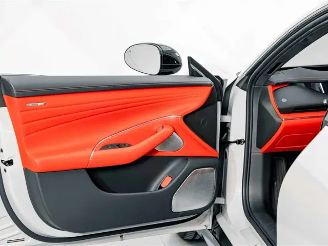 Xiaomi SU7 — Фото автомобиля 16