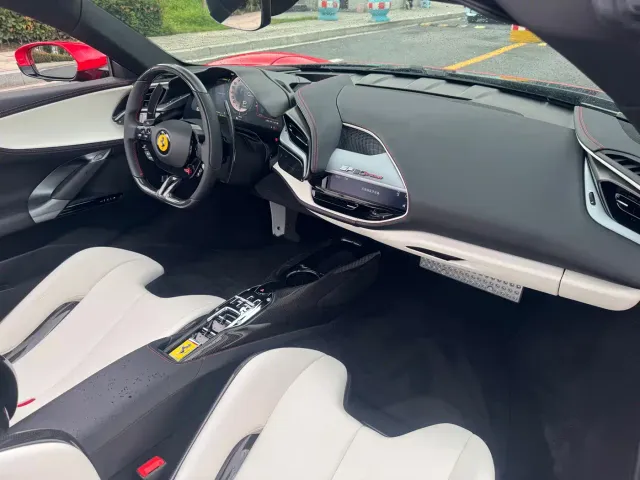Ferrari SF90 — Фото автомобиля 8