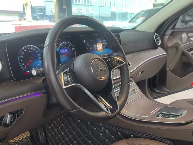 Mercedes-Benz E-Class — Фото автомобиля 9