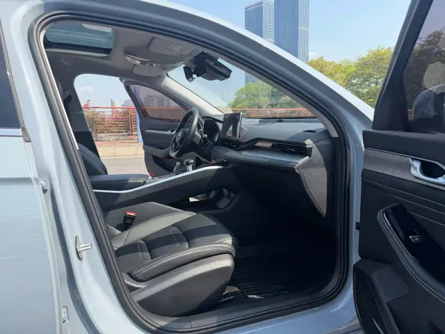 Geely Xingrui — Фото автомобиля 12