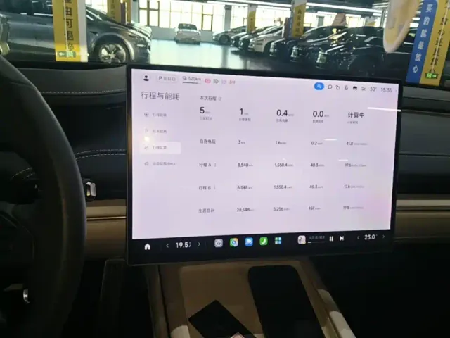 Xiaomi SU7 — Фото автомобиля 12