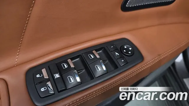 Maserati Quattroporte — Фото автомобиля 29