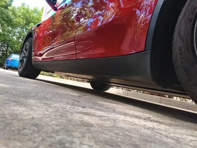 Tesla Model Y — Фото автомобиля 21