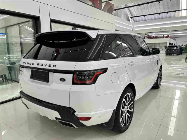 Land Rover Range Rover Sport — Фото автомобиля 18