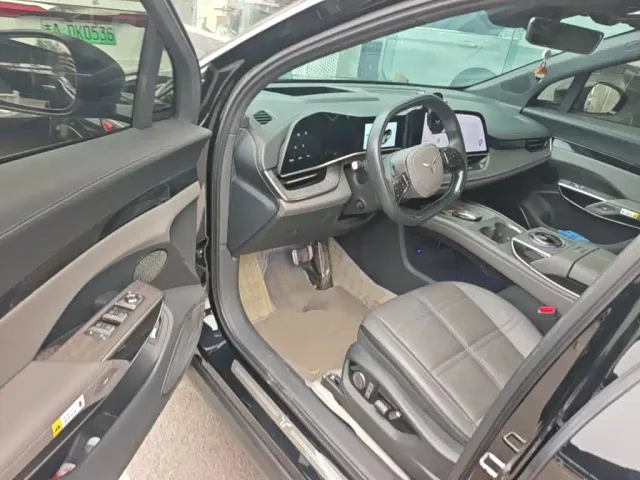 Hongqi Tian Gong 08 — Фото автомобиля 15