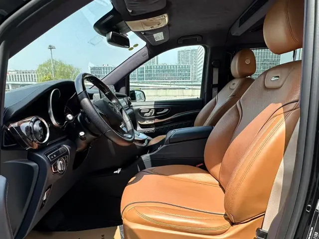 Mercedes-Benz V-Class — Фото автомобиля 13