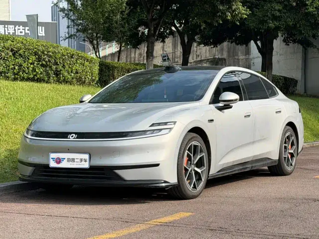 Фотография автомобиля — Changan Qiyuan A06