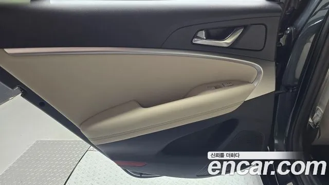 Genesis G70 — Фото автомобиля 24