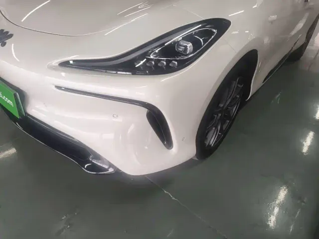 IM Motors LS6 — Фото автомобиля 23