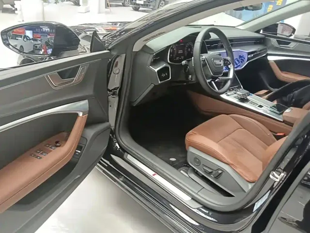 Audi A7L — Фото автомобиля 15