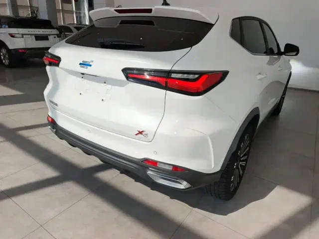 Changan Oushang X5 — Фото автомобиля 6