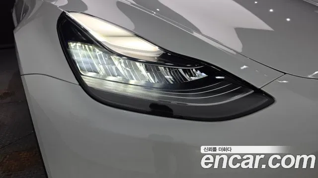 Tesla Model Y — Фото автомобиля 7