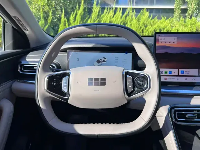 Geely Galaxy Stellar 6 — Фото автомобиля 7