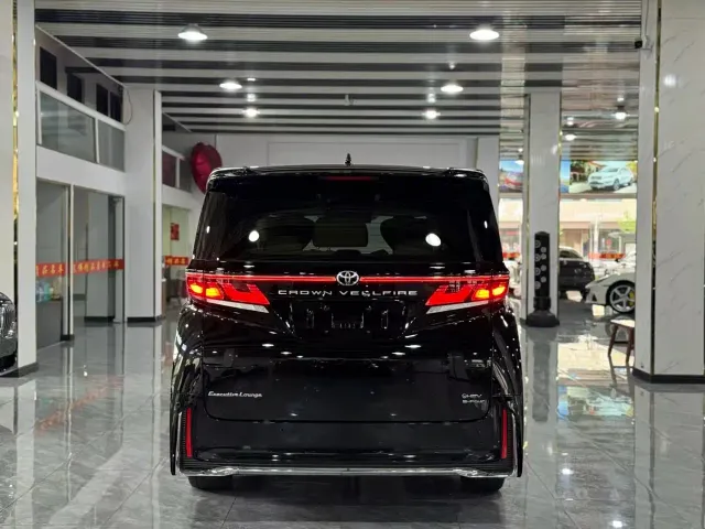 Toyota Vellfire — Фото автомобиля 13