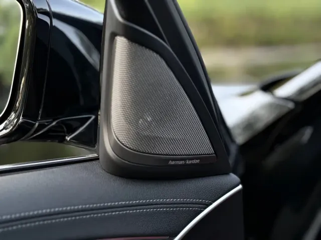 BMW 5 Series — Фото автомобиля 15